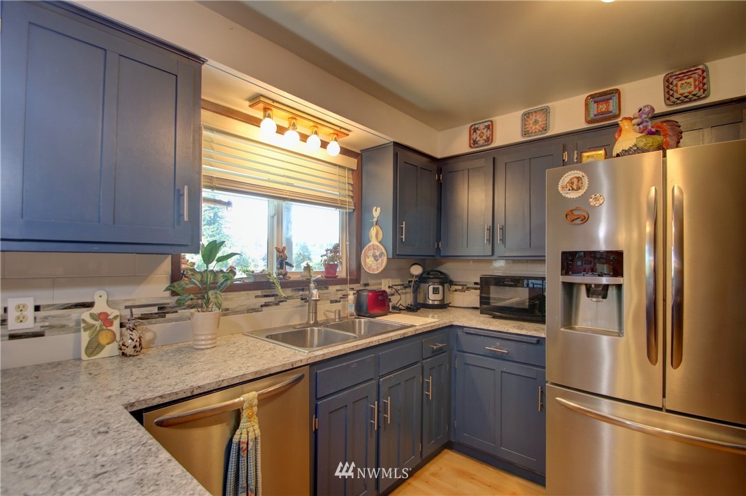 23734 Ruth Lane Mount Vernon, WA 98273 - Photo 5 of 25 Gallery Image 5