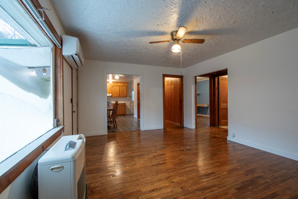 5834 Sweetwater Road Robbinsville, NC 28771 - Photo 3 of 39 Gallery Image 3