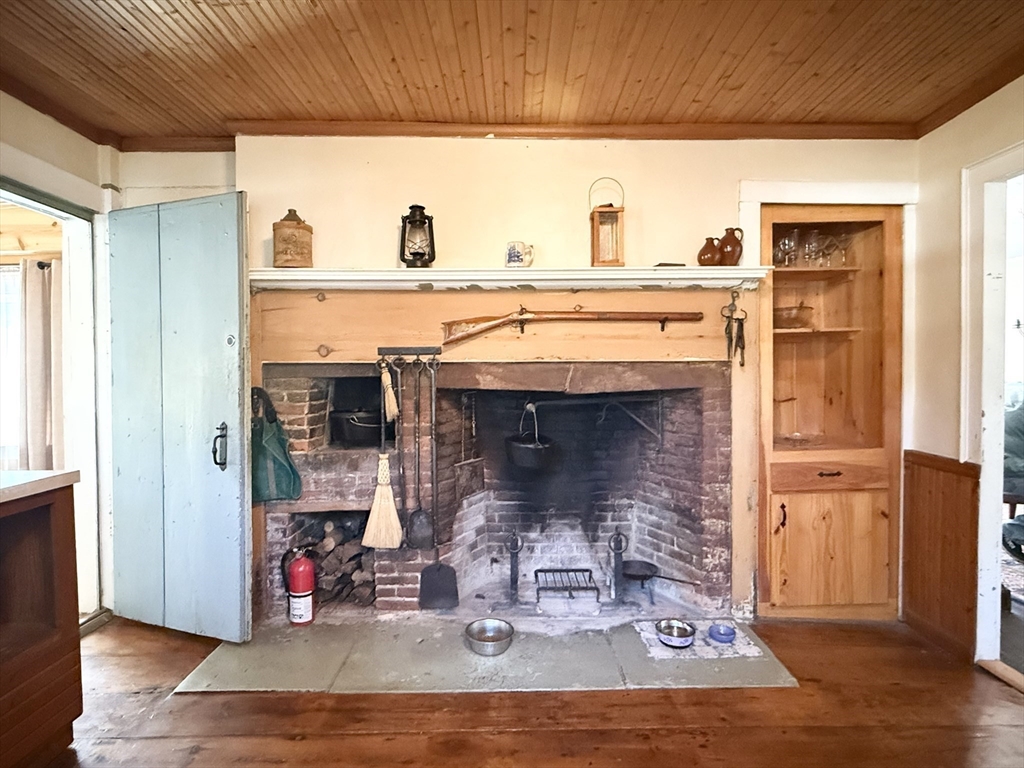 334 Elm Street West Springfield, MA 01089 - Photo 12 of 42