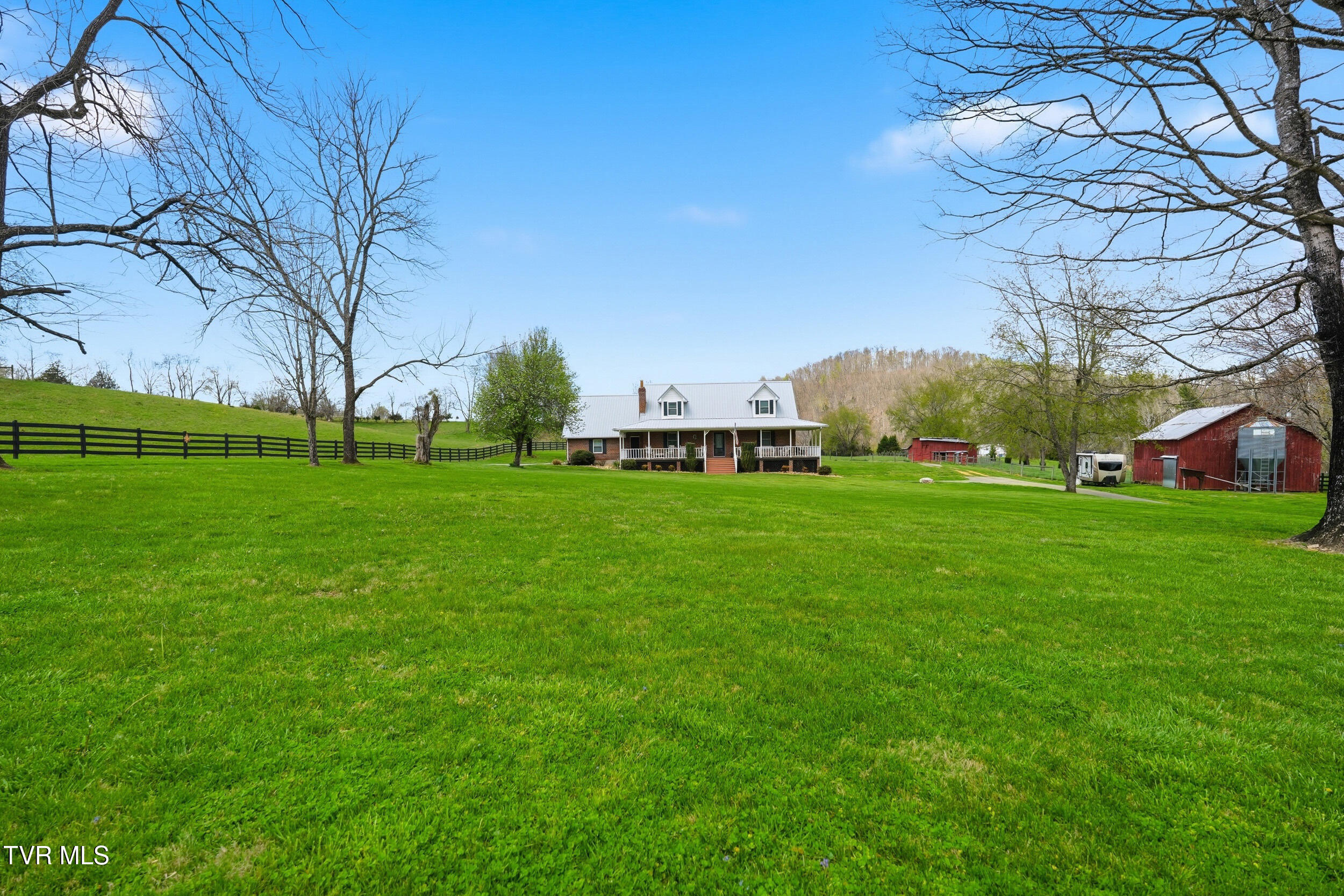 2428 Hickory Tree Road Bluff City, TN 37618 - Photo 3 of 80 1_2428 hickory tree rd-48