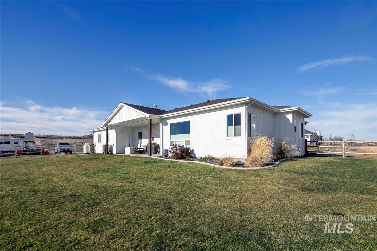 6721 El Paso Road Caldwell, ID 83607 - Photo 36 of 50 View of front facade featuring a patio area