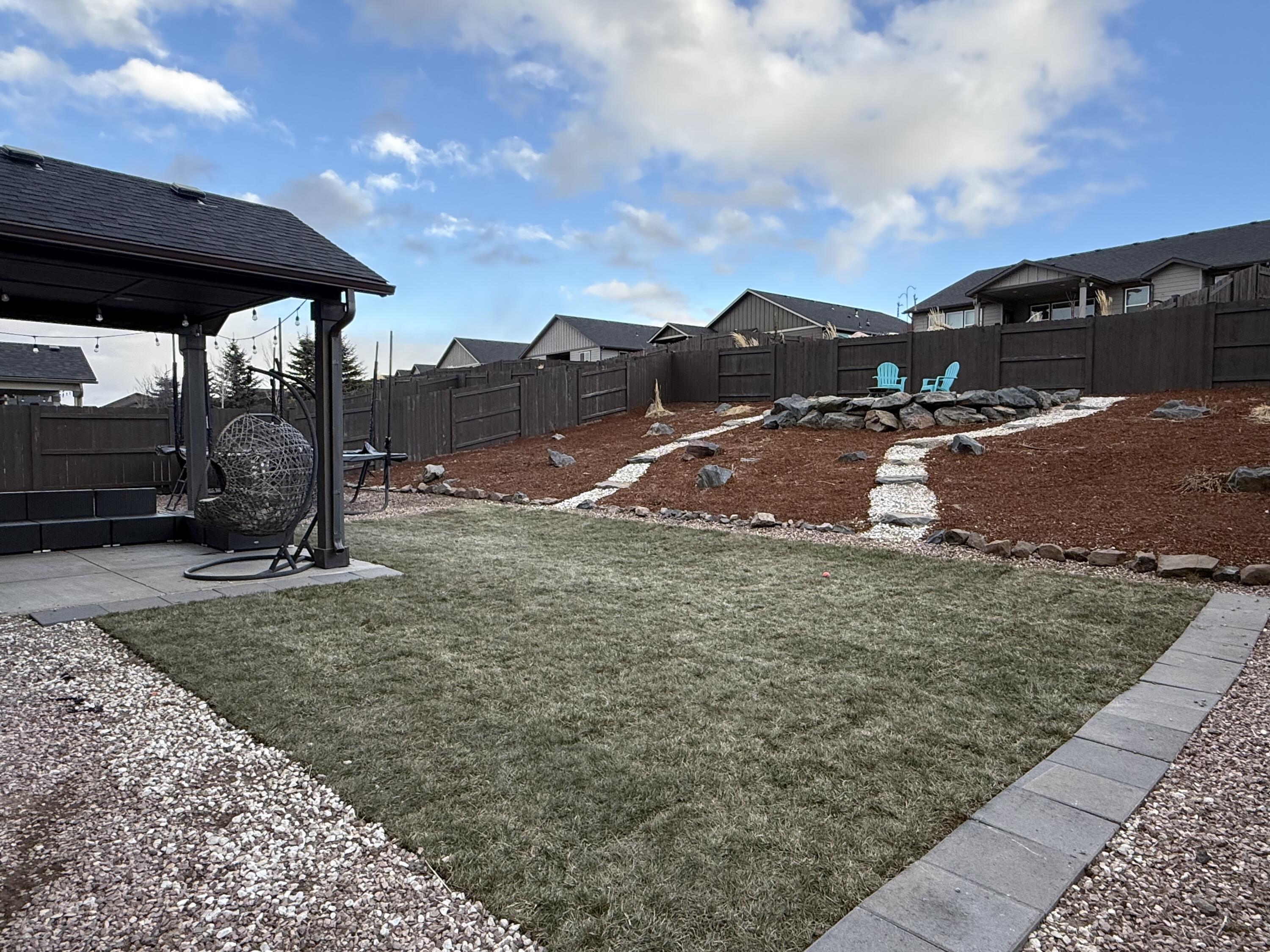4476 Southwest Salmon Place Redmond, OR 97756 - Photo 2 of 43 IMG_1079