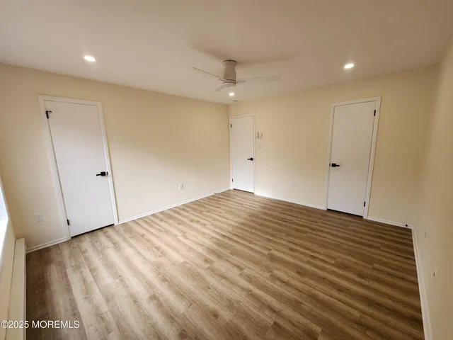 $2,300 | 129 Amberly Drive, Unit H, Manalapan, NJ 07726