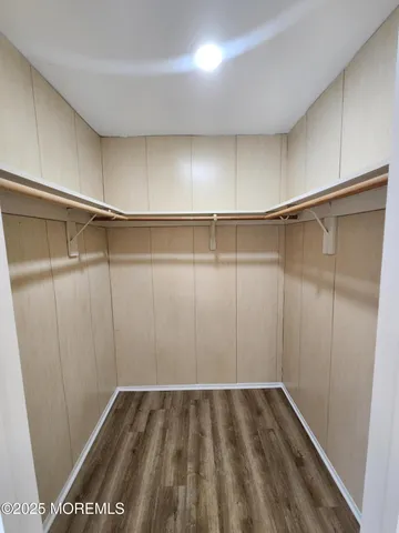 $2,300 | 129 Amberly Drive, Unit H, Manalapan, NJ 07726