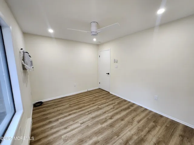 $2,300 | 129 Amberly Drive, Unit H, Manalapan, NJ 07726