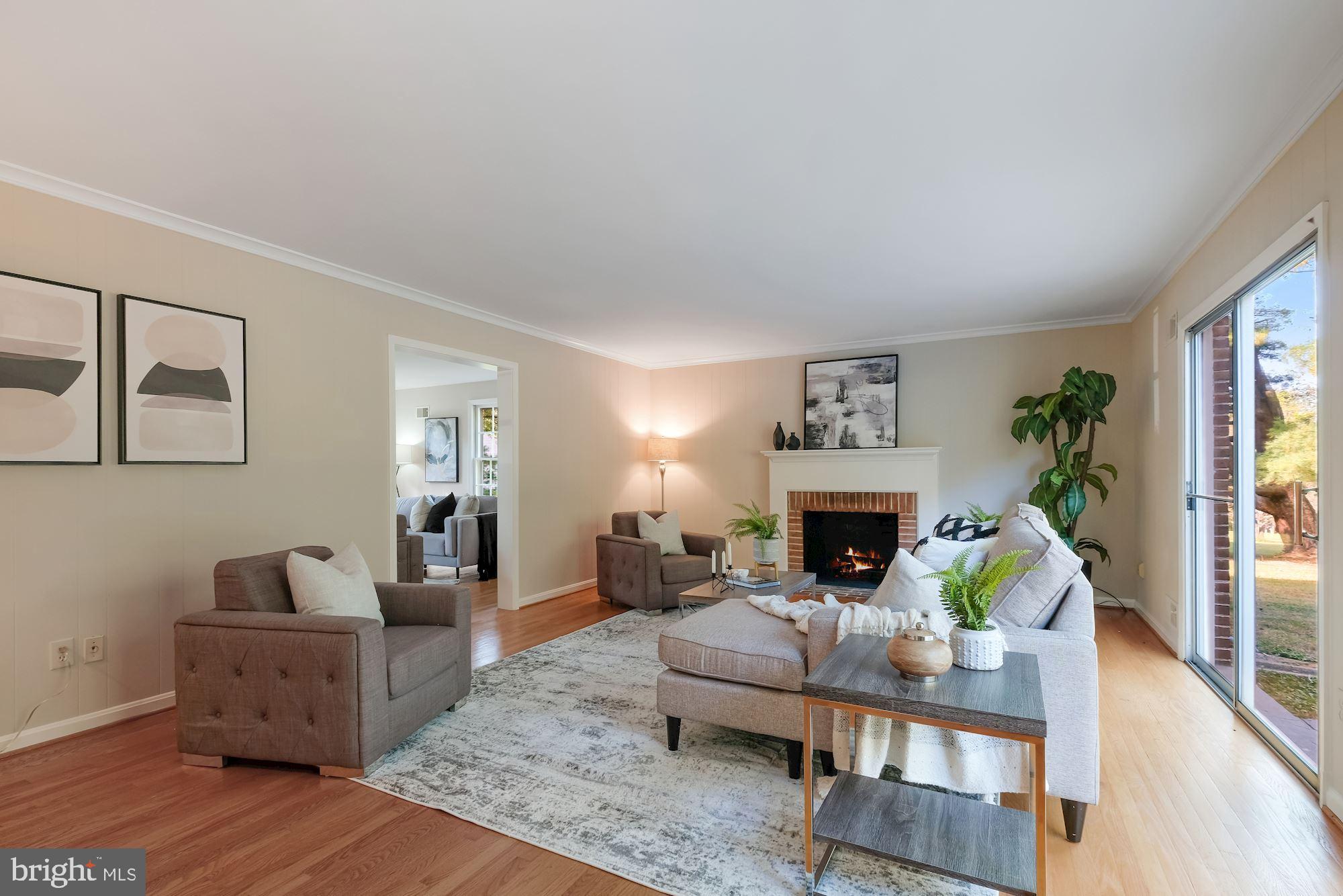 14829 Spring Meadows Drive Darnestown, MD 20874 - Photo 12 of 52 Family room