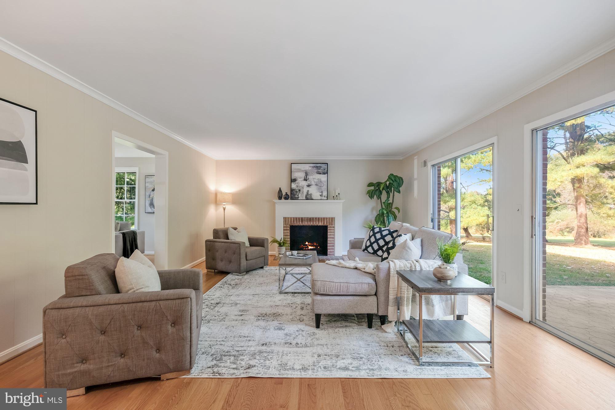 14829 Spring Meadows Drive Darnestown, MD 20874 - Photo 13 of 52 Family room