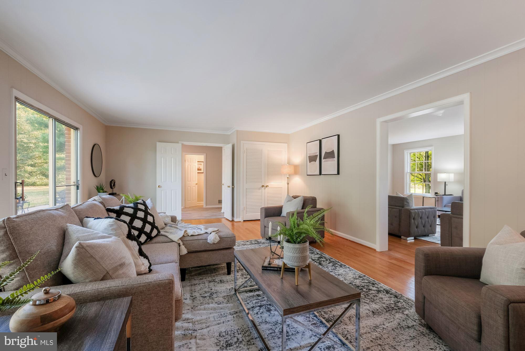 14829 Spring Meadows Drive Darnestown, MD 20874 - Photo 15 of 52 Family room with bar closet area
