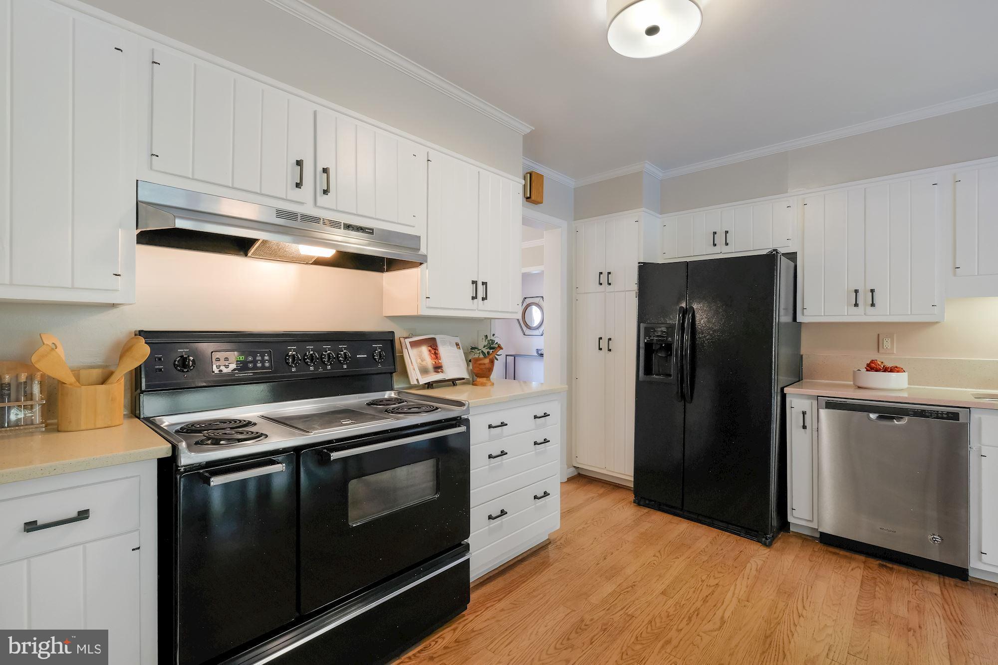 14829 Spring Meadows Drive Darnestown, MD 20874 - Photo 17 of 52 Sunny and bright