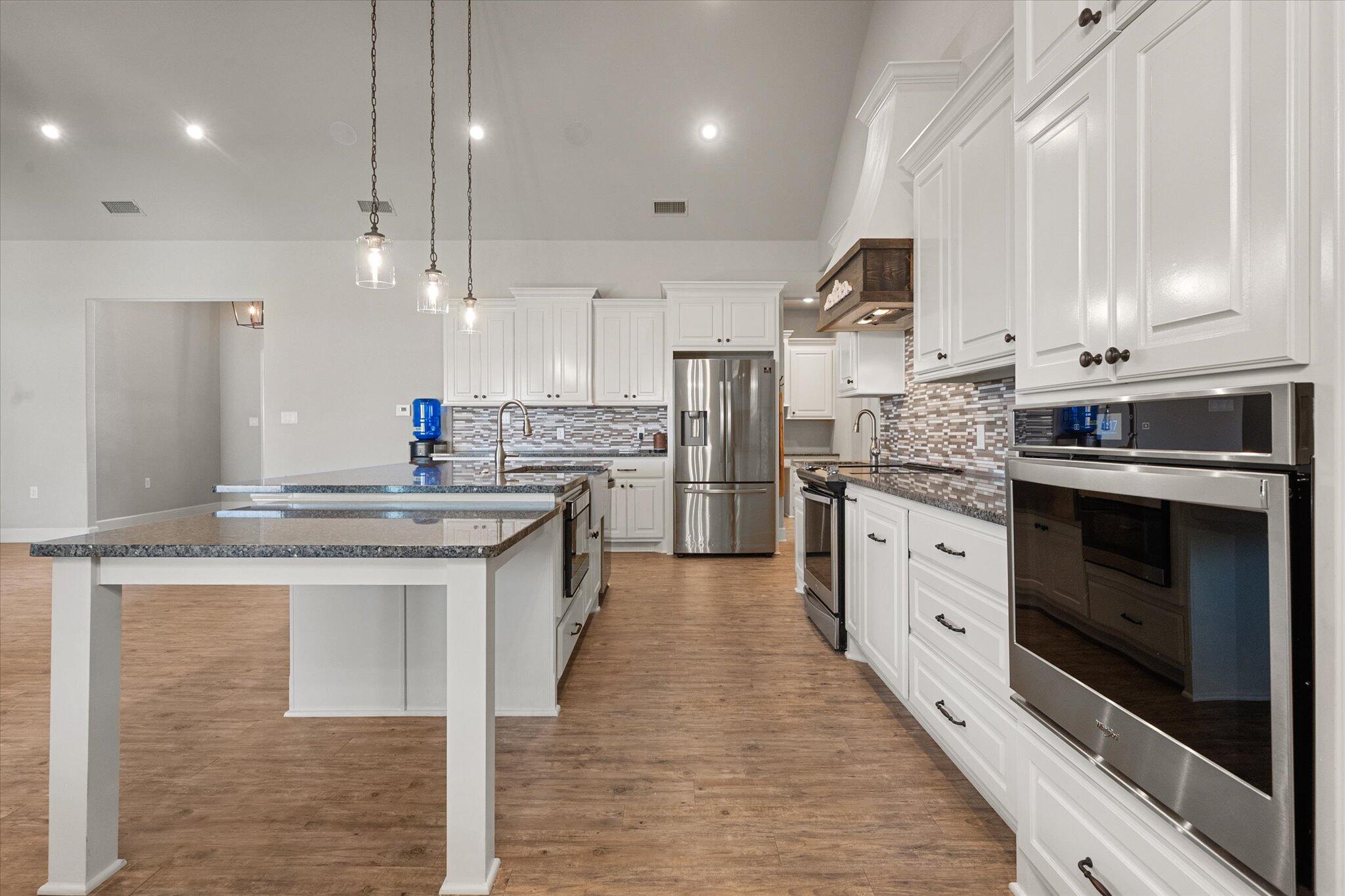 1210 North 14th Place Wolfforth, TX 79382 - Photo 15 of 51 16-1210 N 14th Pl_8709