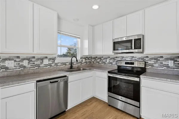 $315,000 | 112 Deer Grv Court, St. Peters, MO 63376