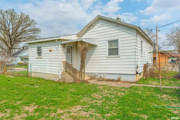 $50,000 | 405 5th Street, Lincoln, IL 62656