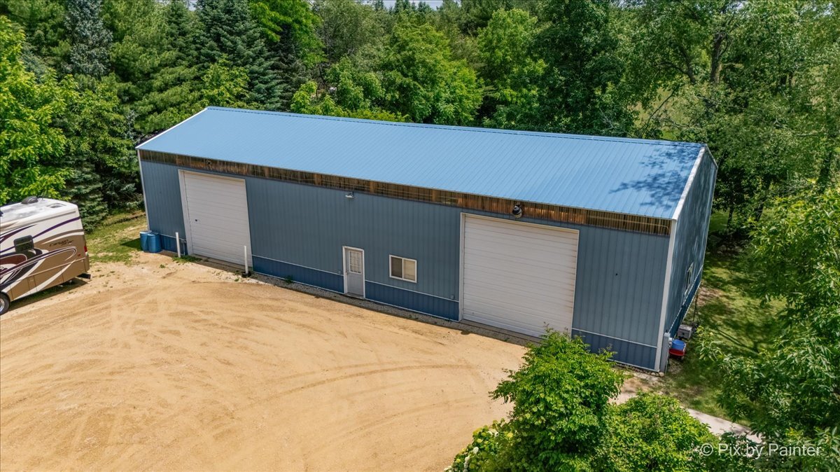 8718 Reese Road Harvard, IL 60033 - Photo 5 of 65