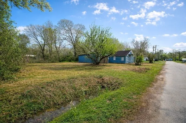 $80,000 | 309 E Pine, Daisetta, TX 77533