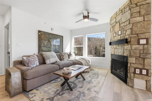 $899,000 | 1044 Blue River Parkway, Unit C305, Silverthorne, CO 80498
