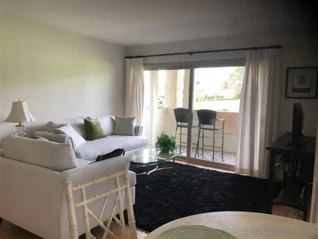 $2,995 | 17657 Pomerado Road, Unit 52, San Diego, CA 92128