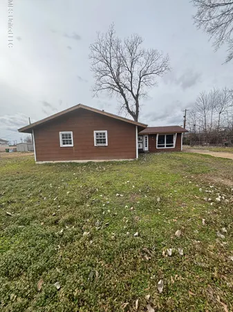 $73,000 | 614 Cedar Street, Greenwood, MS 38930