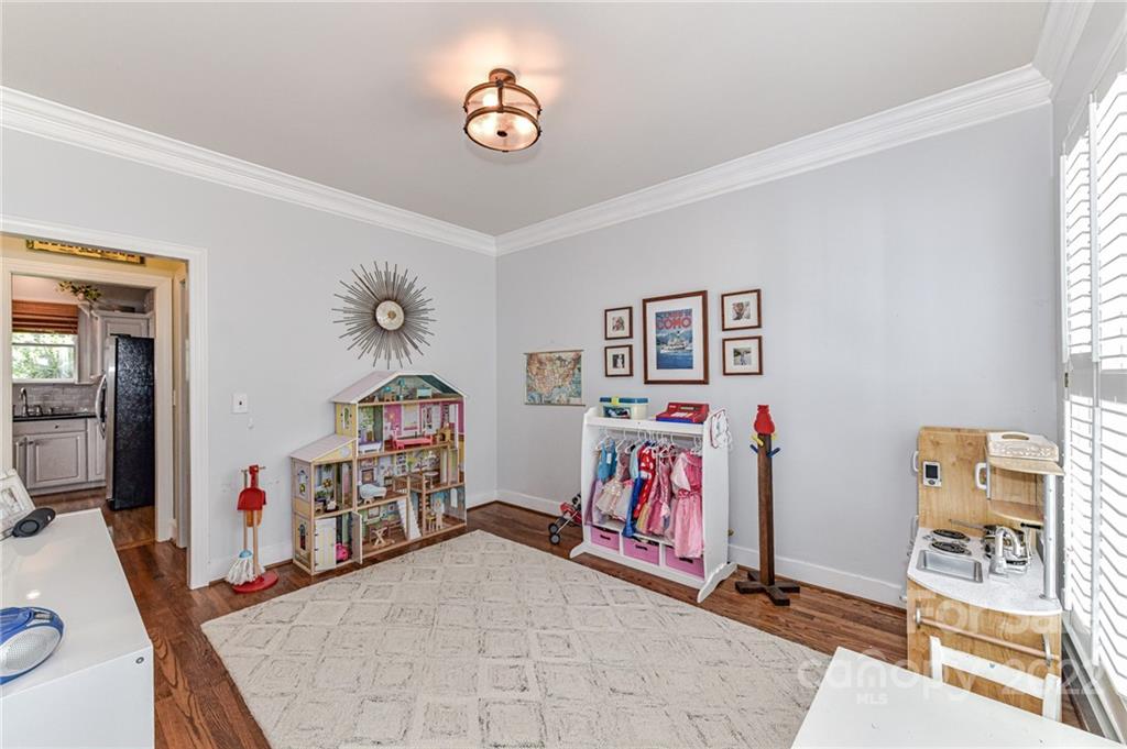 113 Morrison Hill Road Davidson, NC 28036 - Photo 6 of 27 a view of a hallway with a bedroom