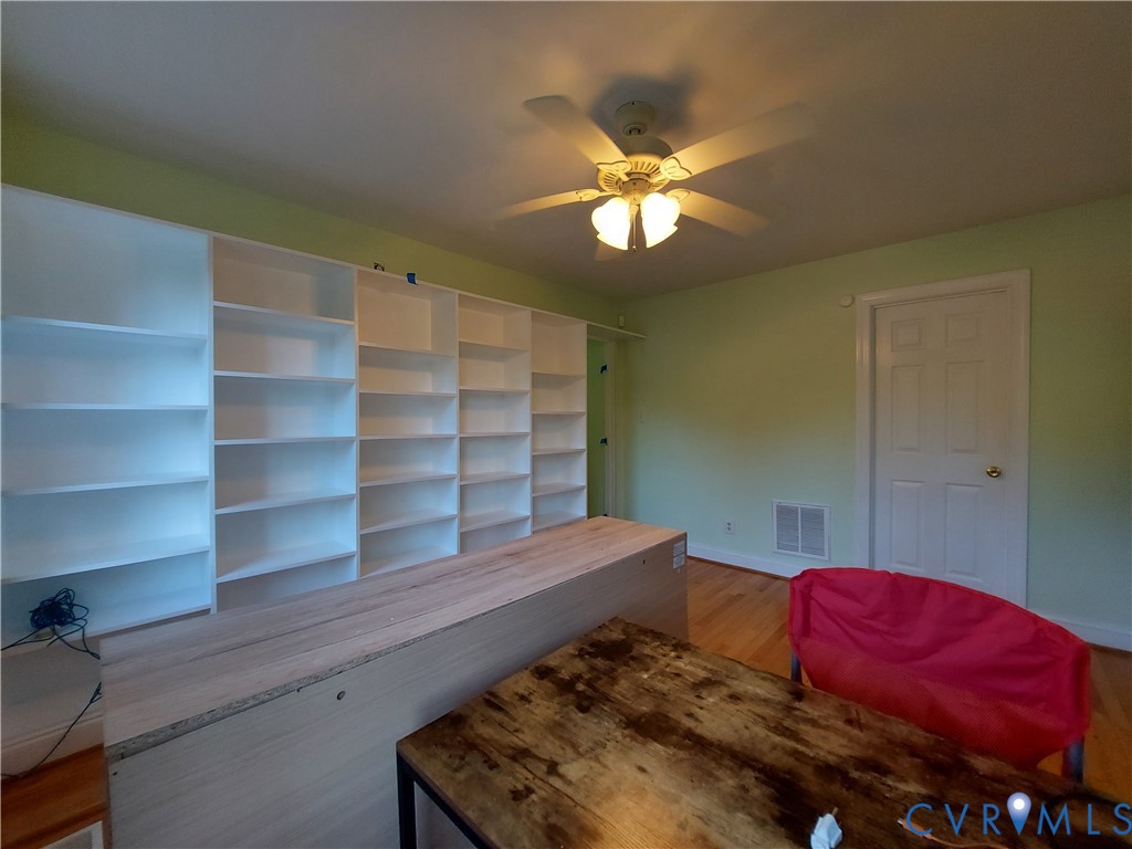 18313 Shiloh Church Road Beaverdam, VA 23015 - Photo 18 of 39 a bedroom with a bed and closet