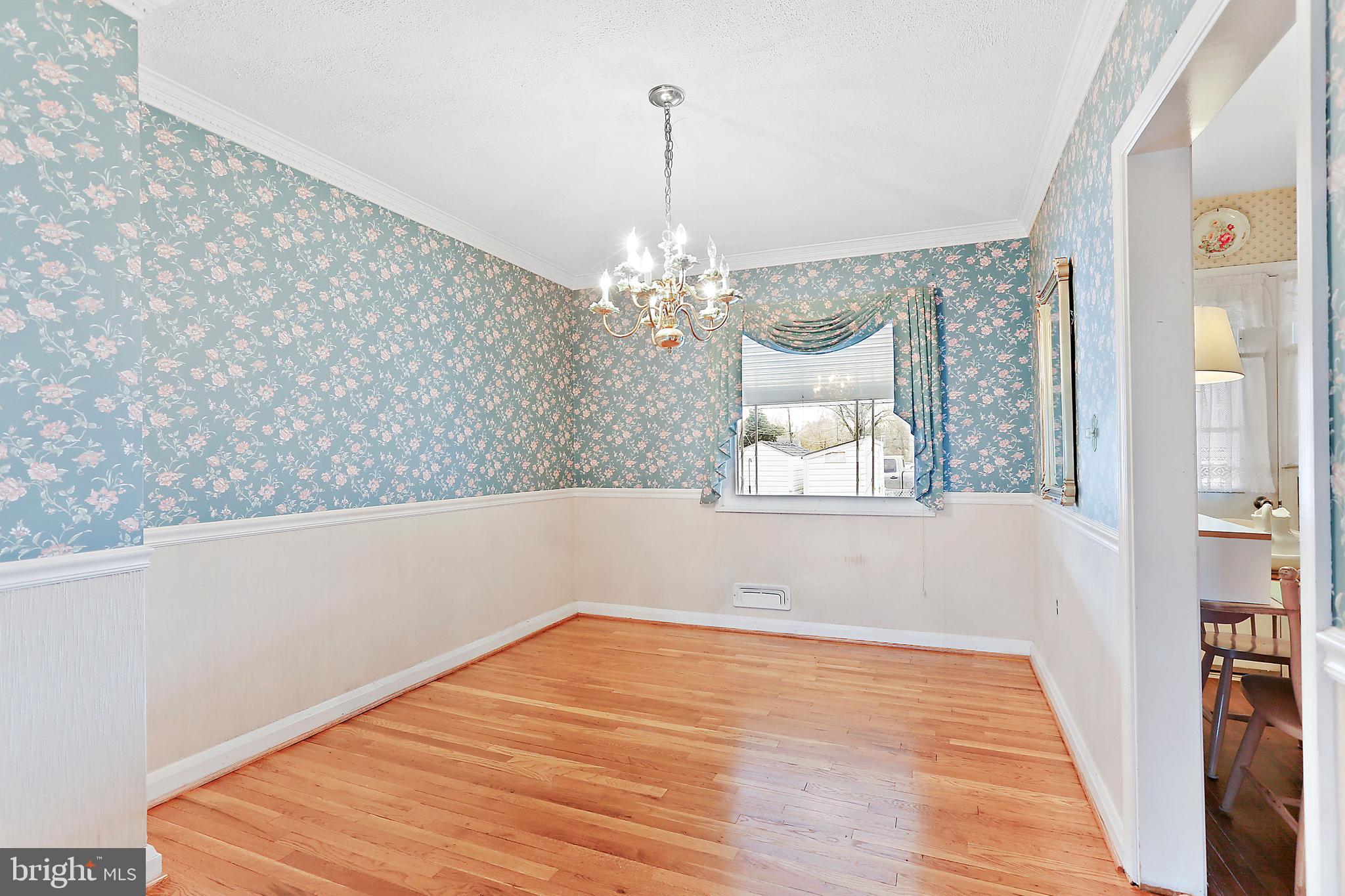 2719 Kirkleigh Road Baltimore, MD 21222 - Photo 7 of 30