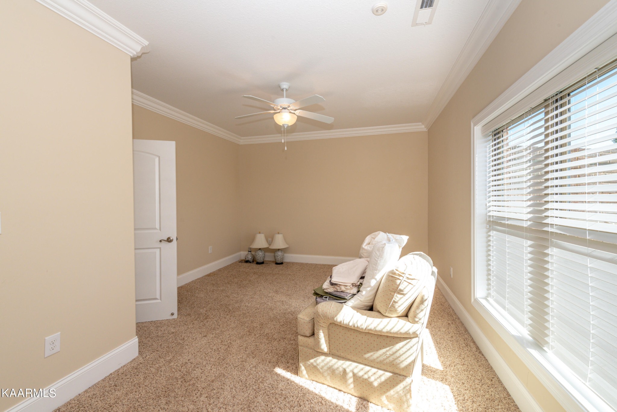 6069 Morganton Road Greenback, TN 37742 - Photo 46 of 60 a living room with furniture