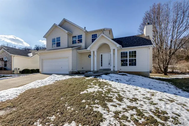 $330,000 | 2301 Fairway, High Ridge, MO 63049