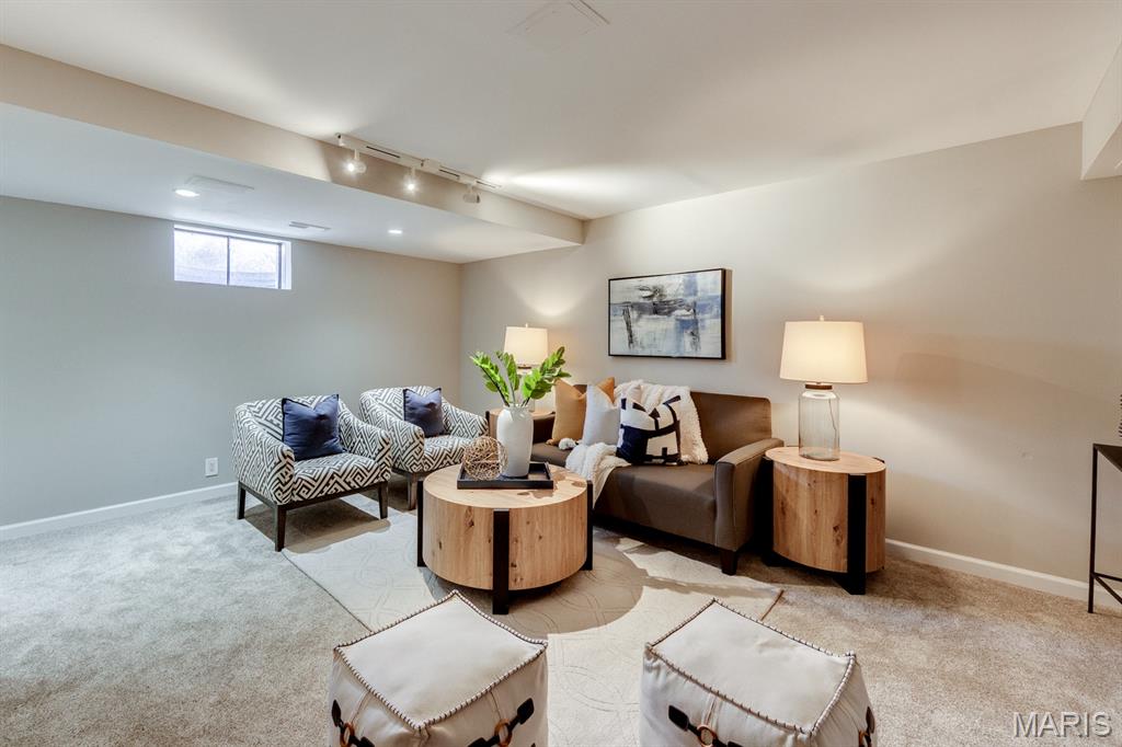 2301 Fairway High Ridge, MO 63049 - Photo 30 of 51