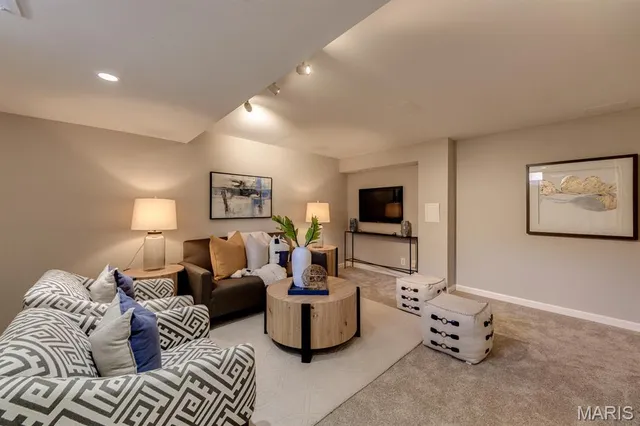 $330,000 | 2301 Fairway, High Ridge, MO 63049