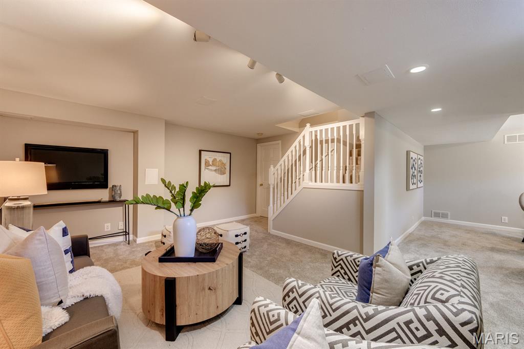 2301 Fairway High Ridge, MO 63049 - Photo 33 of 51