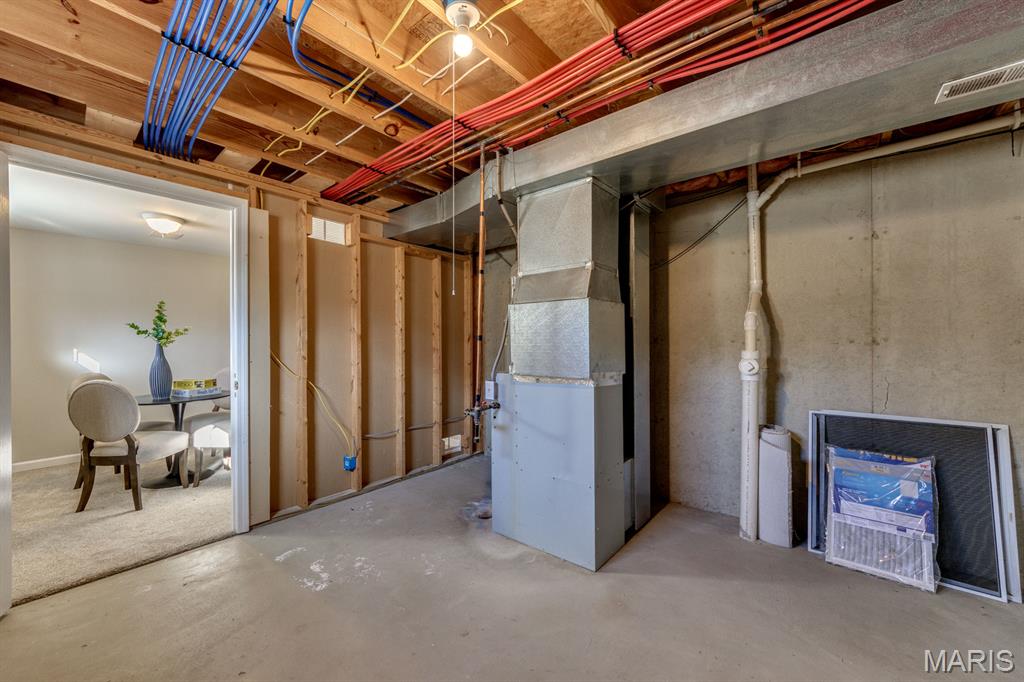 2301 Fairway High Ridge, MO 63049 - Photo 38 of 51