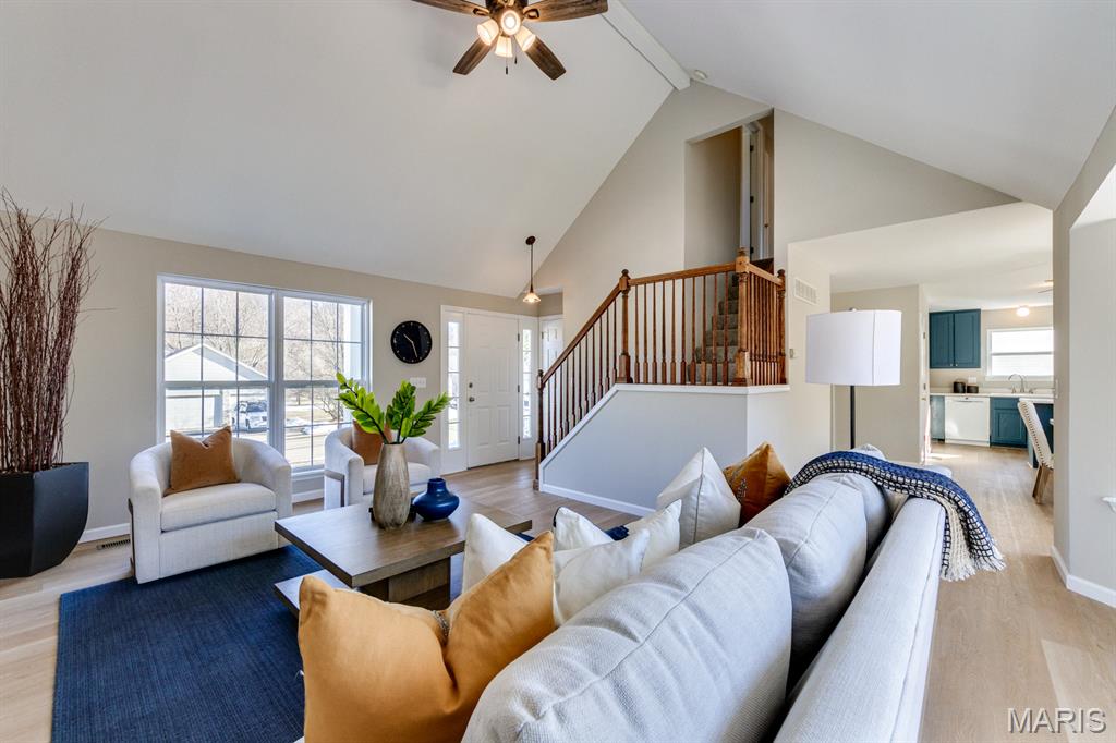 2301 Fairway High Ridge, MO 63049 - Photo 5 of 51