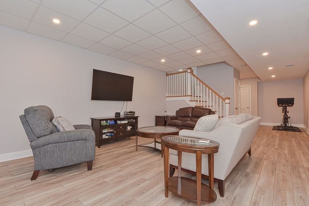 54 Oakhurst Road Hopkinton, MA 01748 - Photo 31 of 38 Gallery Image 31