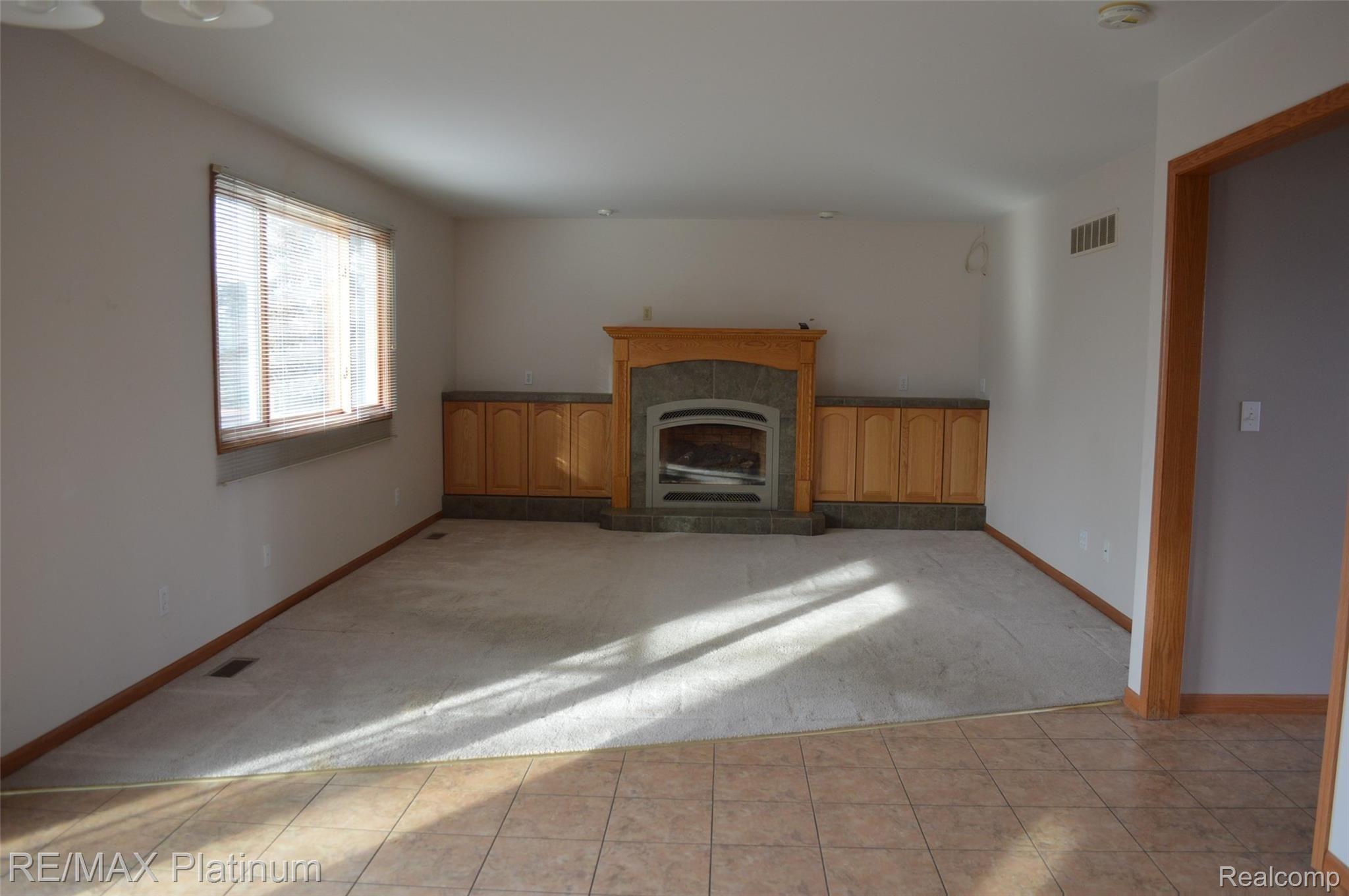 4153 North Burkhart Road Howell, MI 48855 - Photo 6 of 27 DSC_0496.JPG