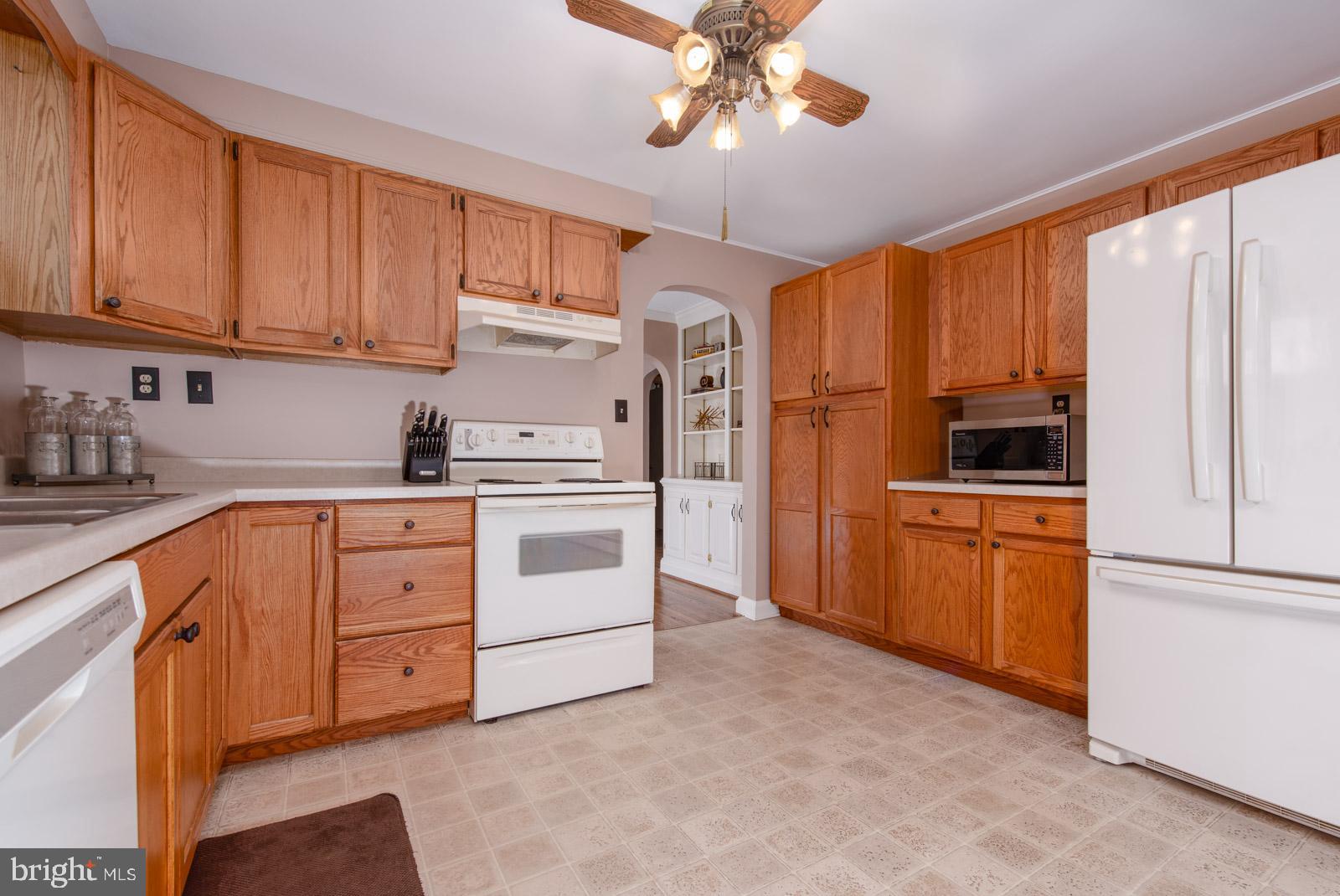 820 Hughes Shop Road Westminster, MD 21158 - Photo 12 of 36 Kitchen