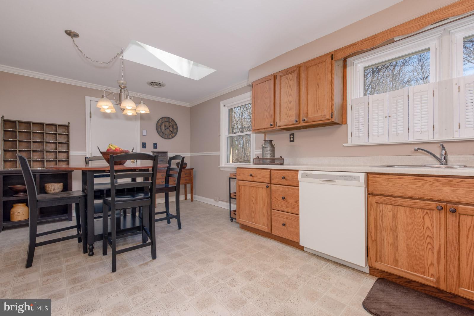 820 Hughes Shop Road Westminster, MD 21158 - Photo 9 of 36 Kitchen