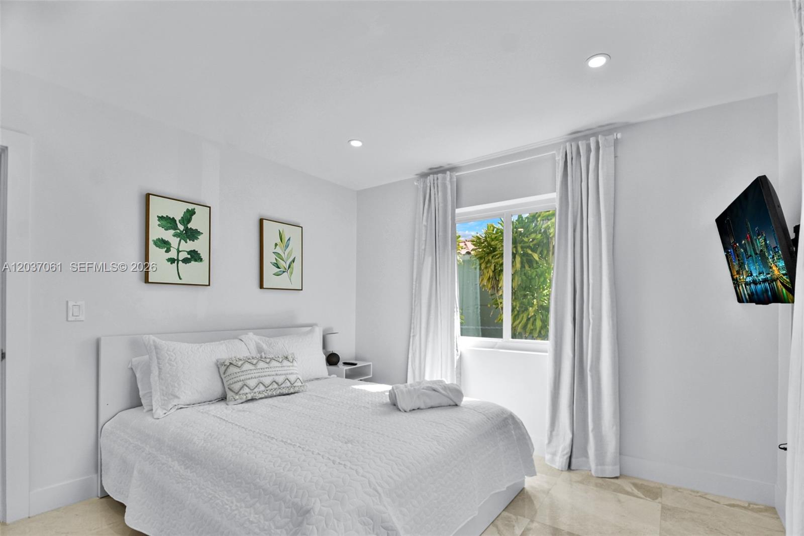 2195 Southwest 25th Terrace Miami, FL 33133 - Photo 29 of 86