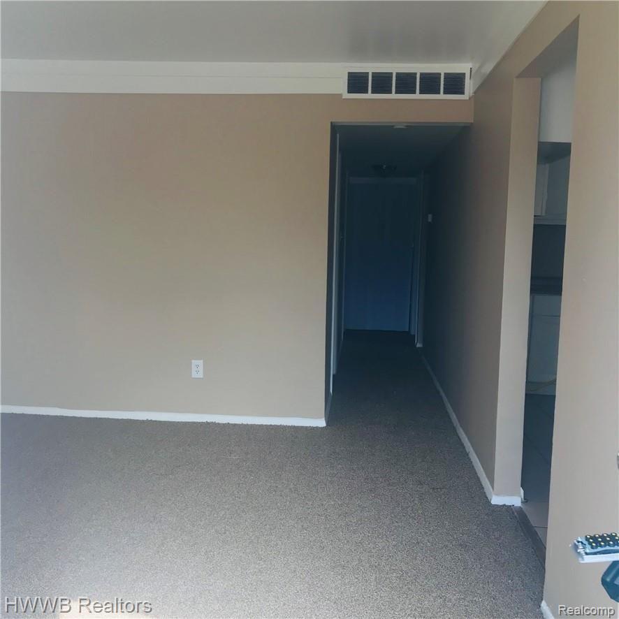 108 West Rutgers Avenue Pontiac, MI 48340 - Photo 2 of 11 2. Enter