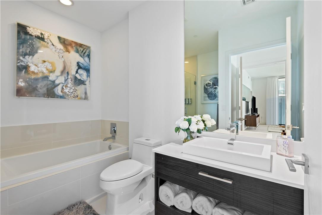 45 Southwest 9th Street, Unit 4406 Miami, FL 33130 - Photo 16 of 33 Photo 16