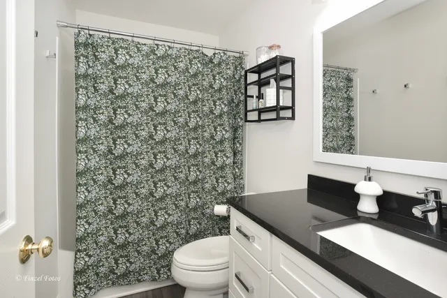 $450,000 | 2012 Spring Creek Lane, McHenry, IL 60050