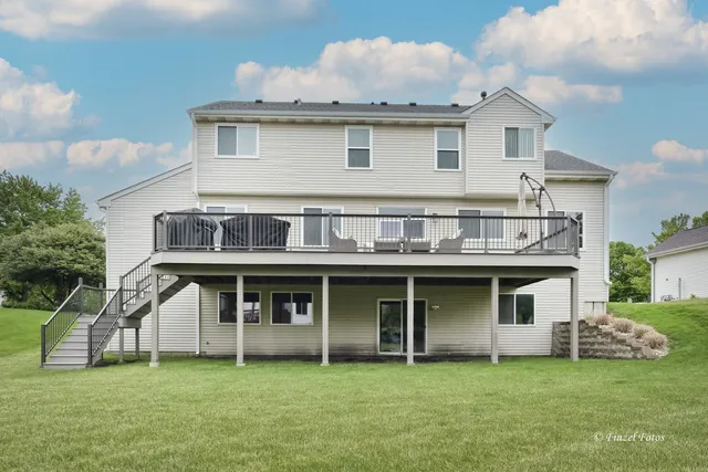 $450,000 | 2012 Spring Creek Lane, McHenry, IL 60050