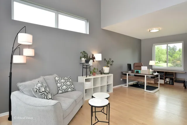 $450,000 | 2012 Spring Creek Lane, McHenry, IL 60050