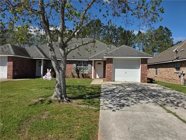 $1,200 | 149 Remmy Court, Mandeville, LA 70448