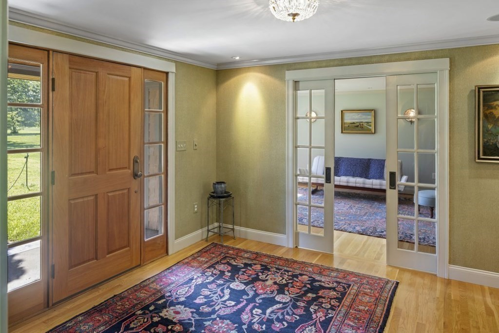 438 Bridge Street Hamilton, MA 01982 - Photo 11 of 37 Gallery Image 11