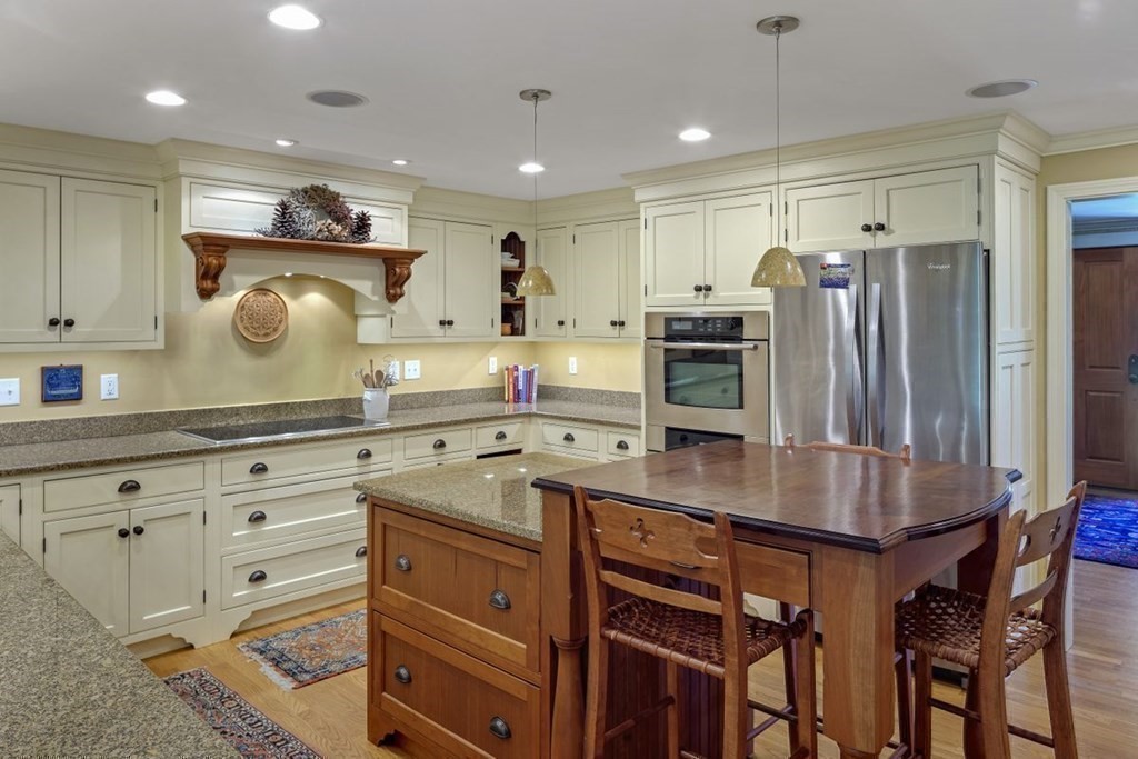 438 Bridge Street Hamilton, MA 01982 - Photo 13 of 37 Gallery Image 13