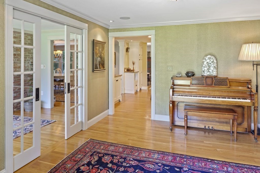 438 Bridge Street Hamilton, MA 01982 - Photo 10 of 37 Gallery Image 10