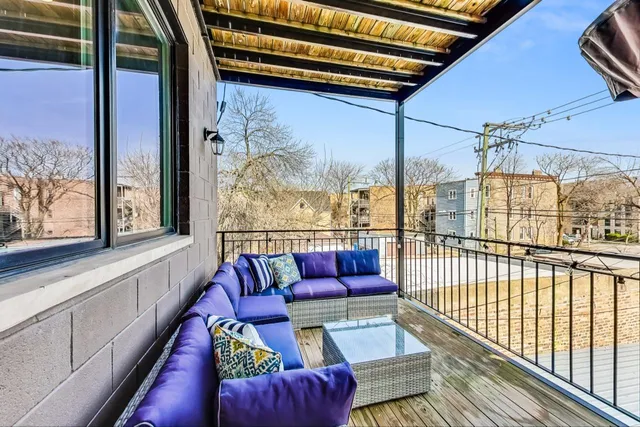 $4,300 | 1057 North Winchester Avenue, Unit 2, Chicago, IL 60622