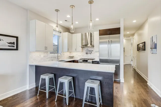 $4,300 | 1057 North Winchester Avenue, Unit 2, Chicago, IL 60622