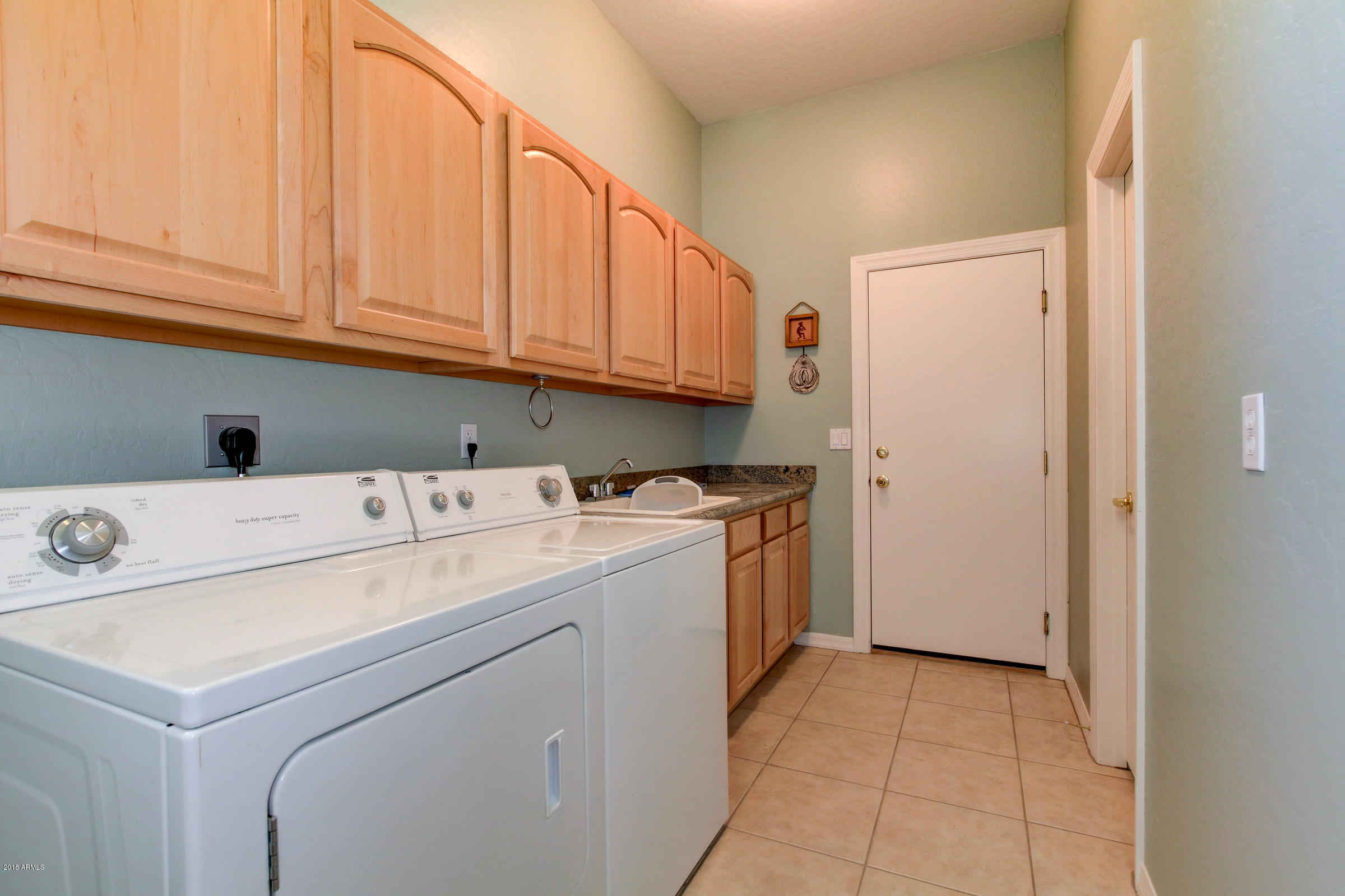 135 North Sixshooter Road Apache Junction, AZ 85119 - Photo 35 of 63 135 N Sixshooter Rd-35