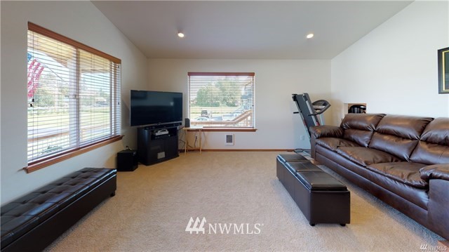 10306 Collins Road Sedro-Woolley, WA 98284 - Photo 13 of 28 Gallery Image 13