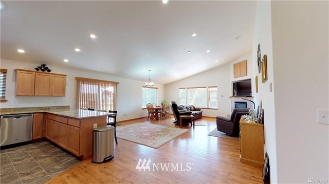 10306 Collins Road Sedro-Woolley, WA 98284 - Photo 9 of 28 Gallery Image 9